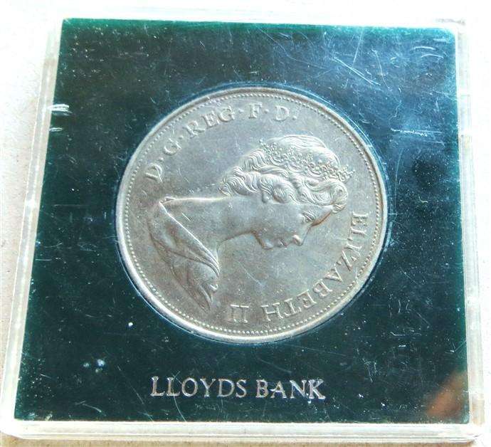 1972 Silver Wedding Crown in presentation Box - Lloyds Bank