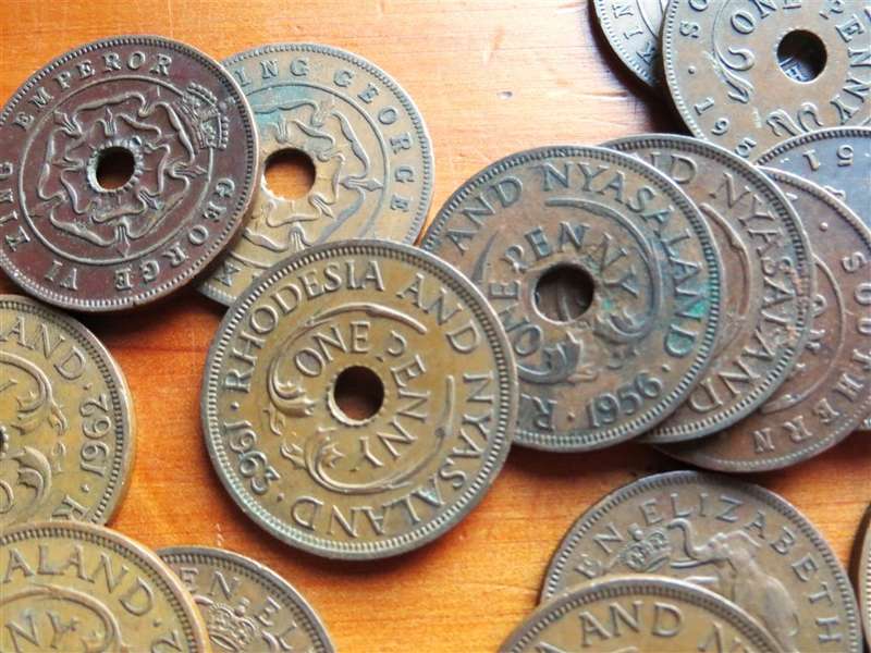 22 x Rhodesia Penny 1d Coin Lot #5 - 1 Bid