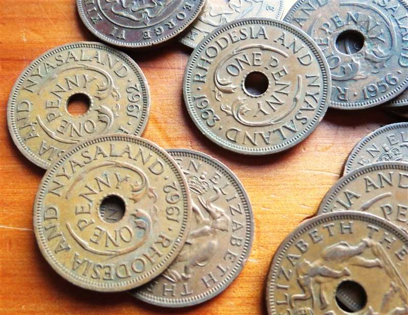 22 x Rhodesia Penny 1d Coin Lot #5 - 1 Bid
