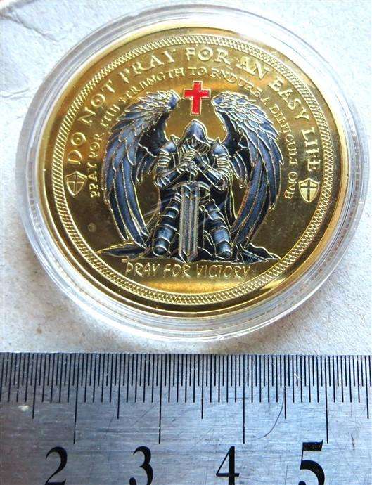 Knights Templar Colorized Crown Size Medallion in Capsule