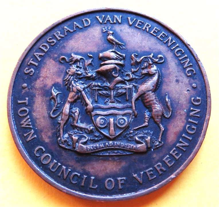 1960 50th Anniv. Union of South Africa Vereeniging  Growth Medallion