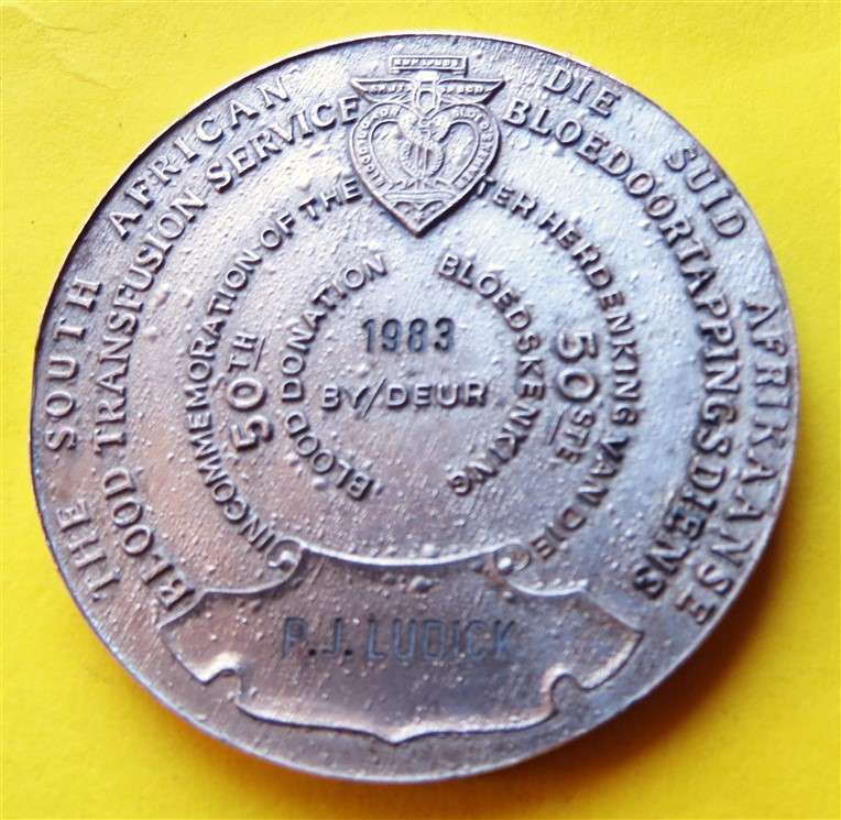1983 SANBS William Harvey Medallion - 1983 - J.P Ludick