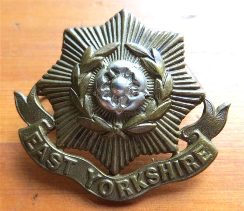 East Yorkshire Regiment Cap Badge - Lugs Intact