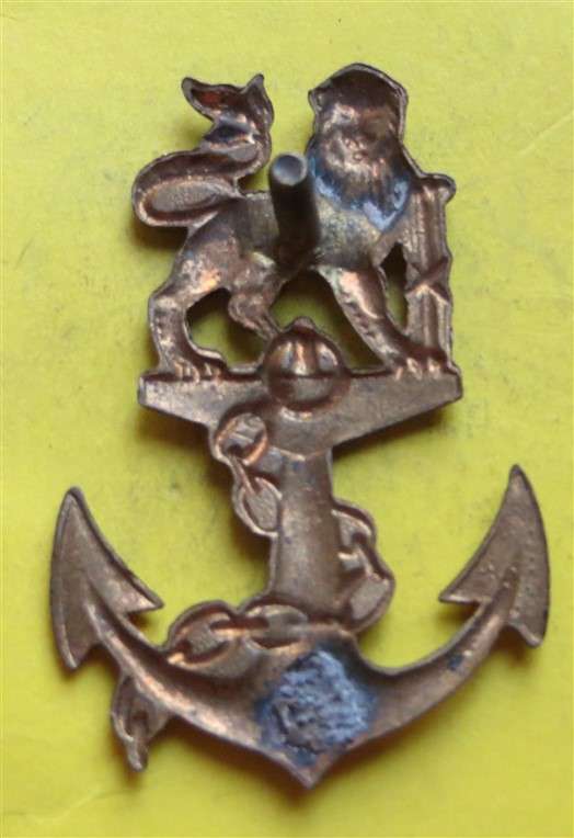 Unknown Lion over Anchor & Chain Cap Badge