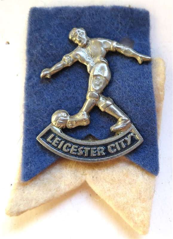 Vintage Leicester City Football Lapel Badge