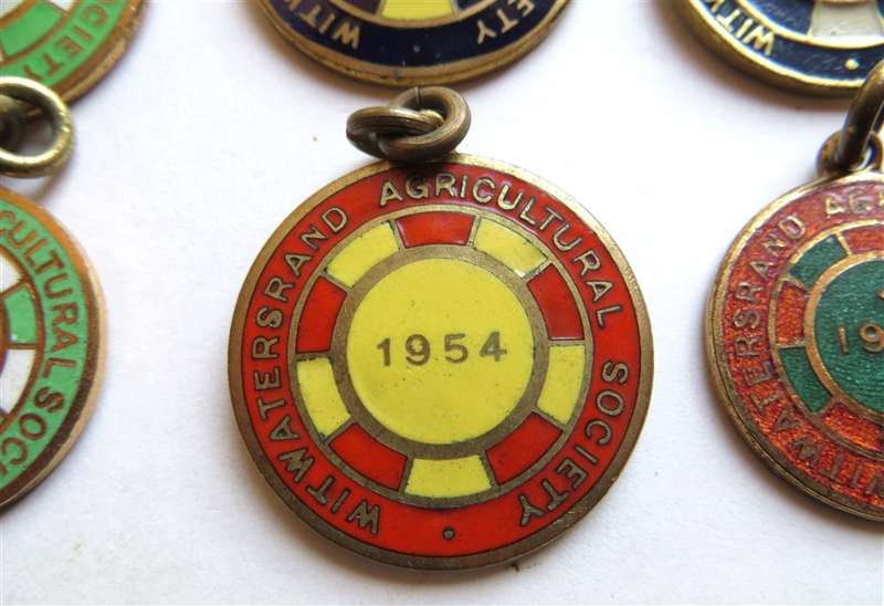 9 x Witwatersrand Agricultural Medallions - Bid per Medallion