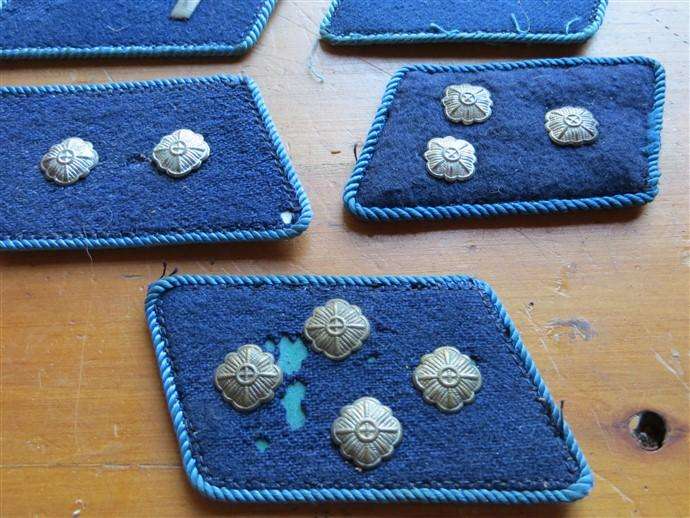 Unknown Military Rank Badges - Shoulder???