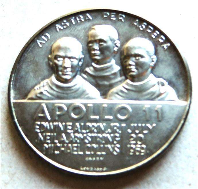 Apollo 11 - First on the Moon Medallion