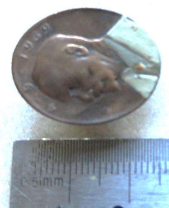 1939 Jan Smuts Button Hole / Lapel Badge