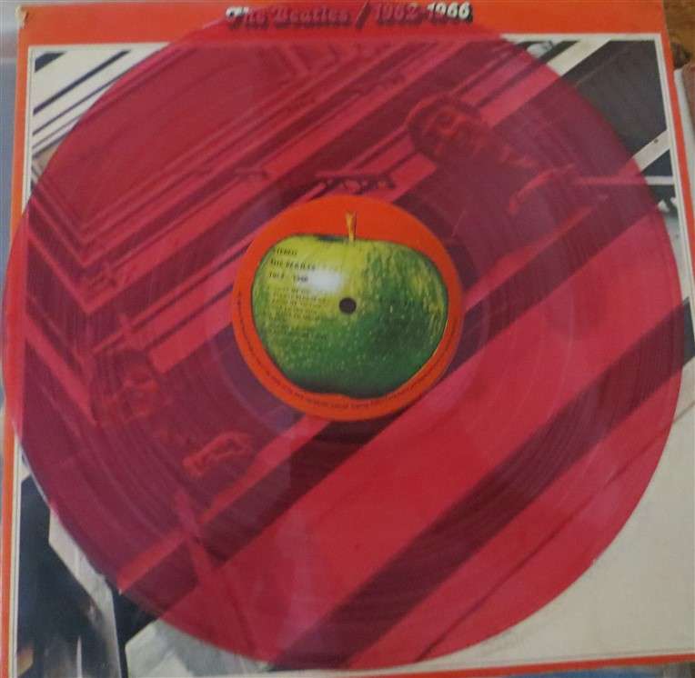 The Beatles 1962-66 2 x LP Set Scarce Red Vinyl - Vintage Vinyl LP VG