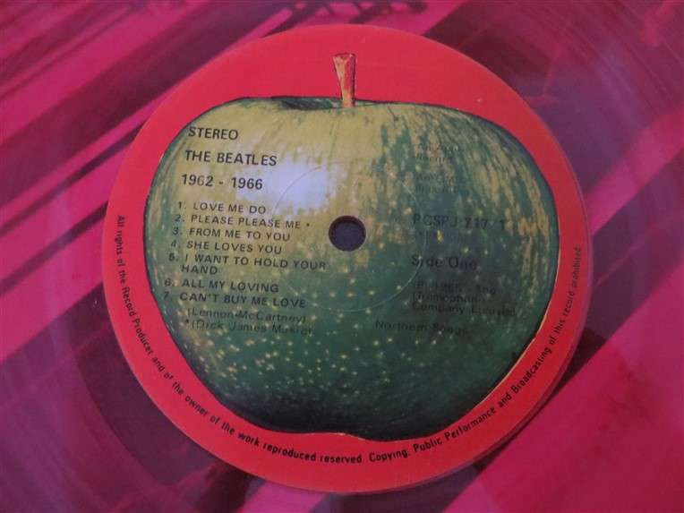 The Beatles 1962-66 2 x LP Set Scarce Red Vinyl - Vintage Vinyl LP VG