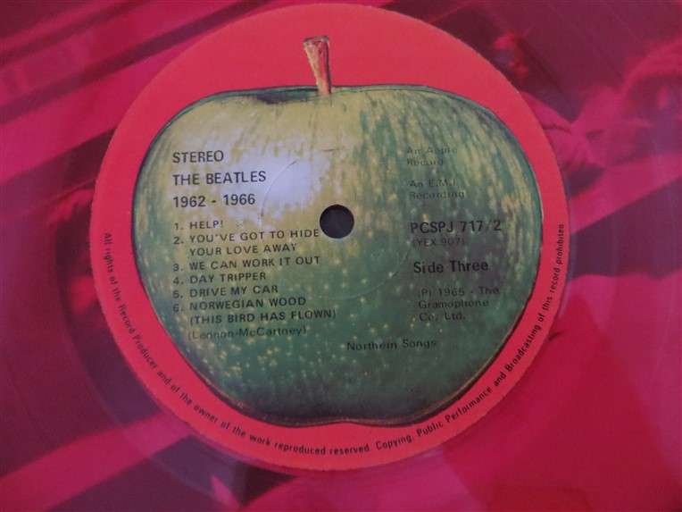 The Beatles 1962-66 2 x LP Set Scarce Red Vinyl - Vintage Vinyl LP VG
