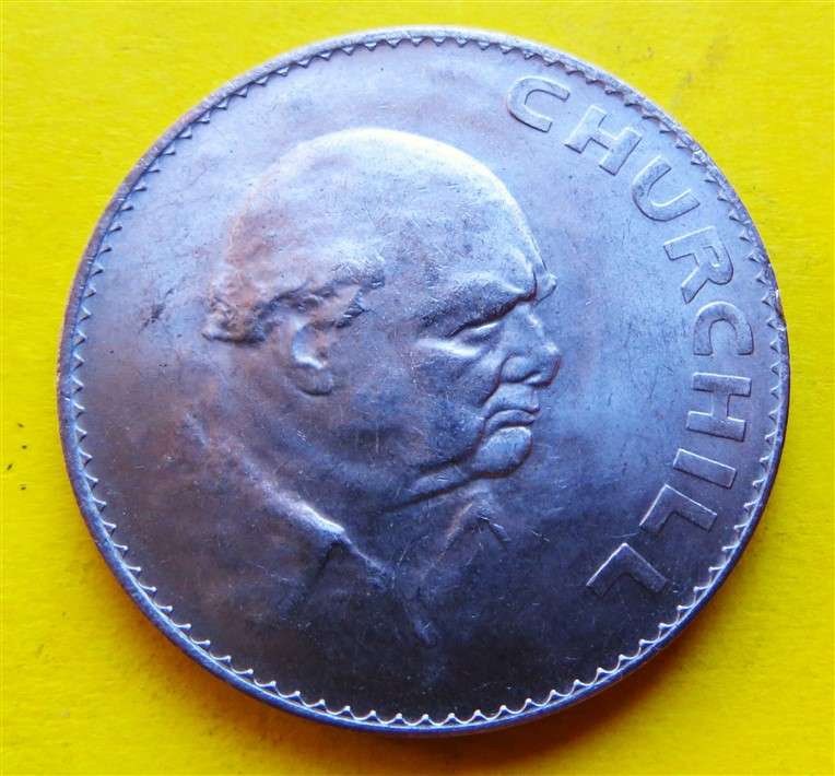 1965 Churchill Crown in presentation Box