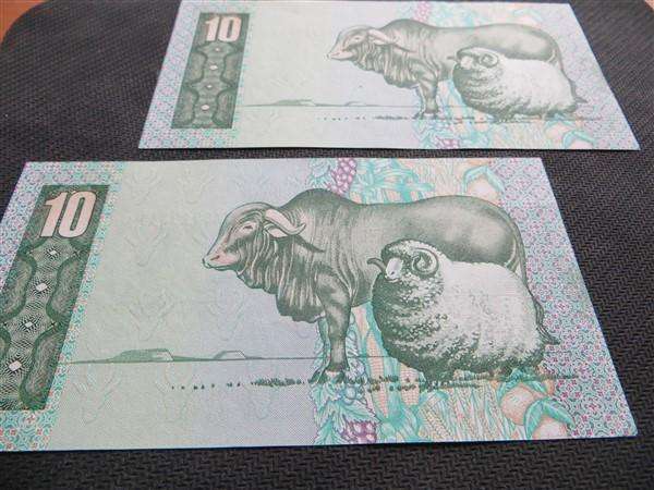 2 x  SA GPC De Kock Replacement R10 (WX) Notes in Sequence - Bid Per Note