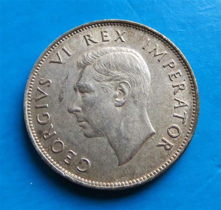 1942 SA Union 2/6 Half Crown Silver - Details