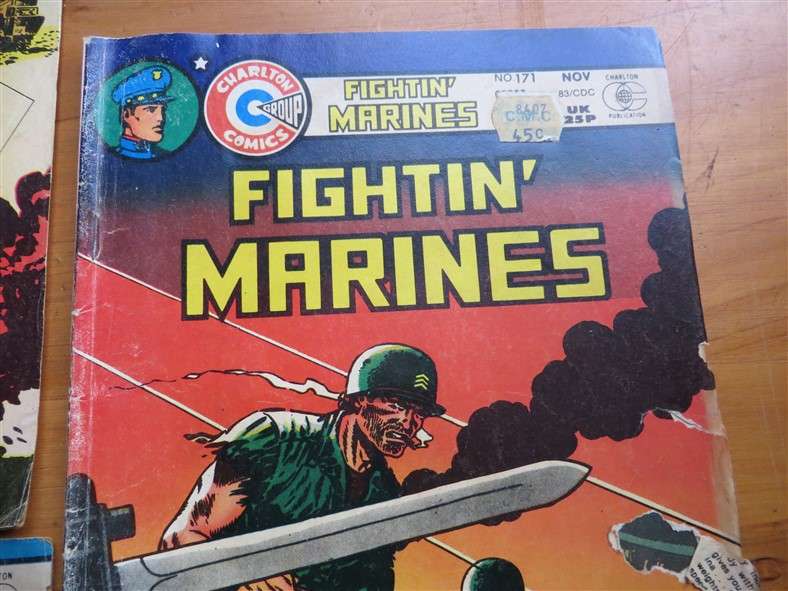 5 x Charlton Comics - Fightin Army / 5 / Marines Comics