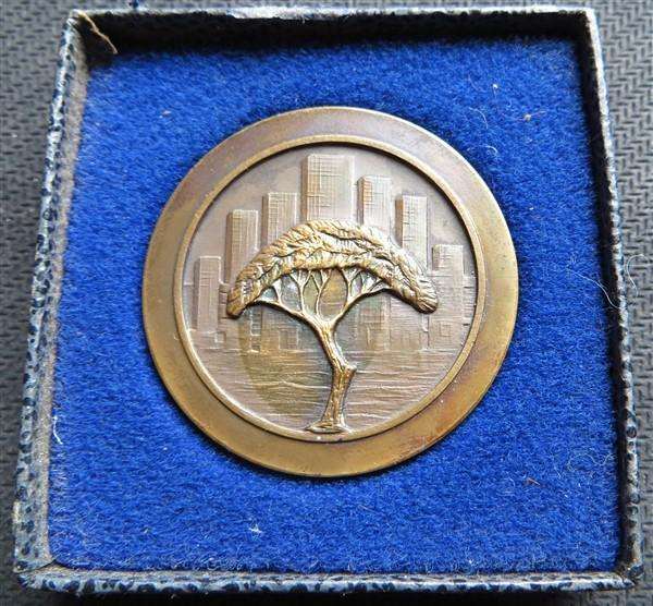 1968 Randse Afrikaanse Universiteit RAU Medal in Box