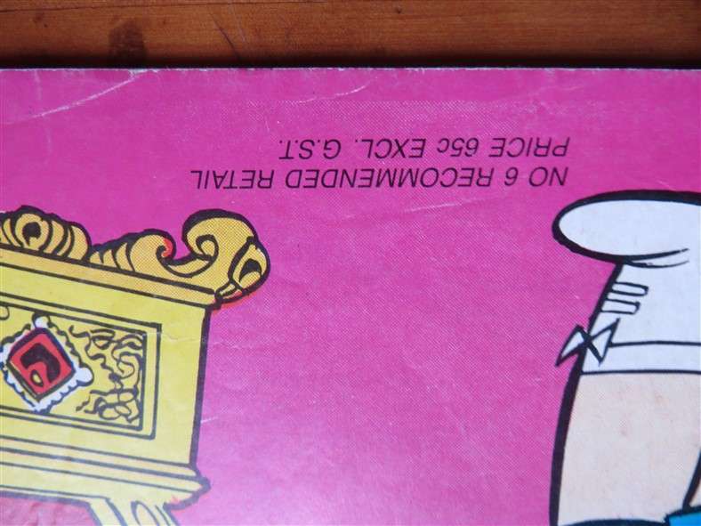 2 x Vintage Richie Rich Comics Lot - 1 Bid for All