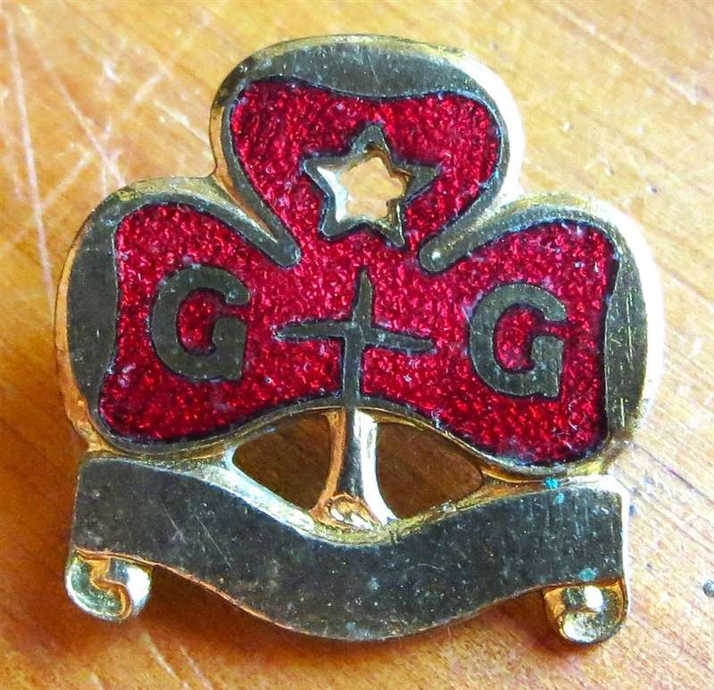 Girl Guides Enamelled Badge with Makers Mark