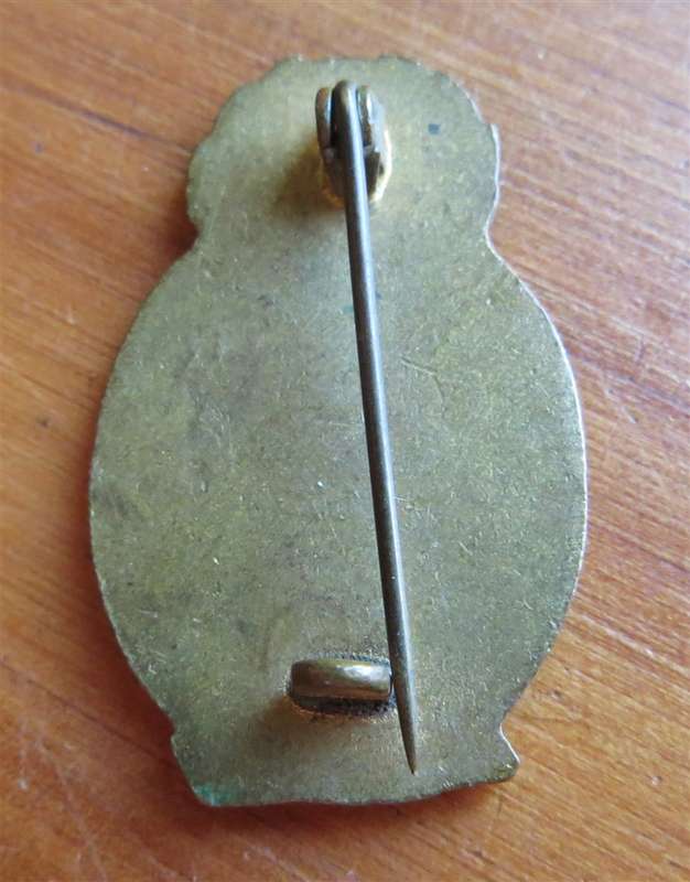 Girl Guides Enamelled Badge with Makers Mark