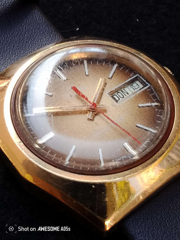 Elgin Electronic with date and day