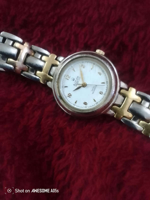 Buren female quartz