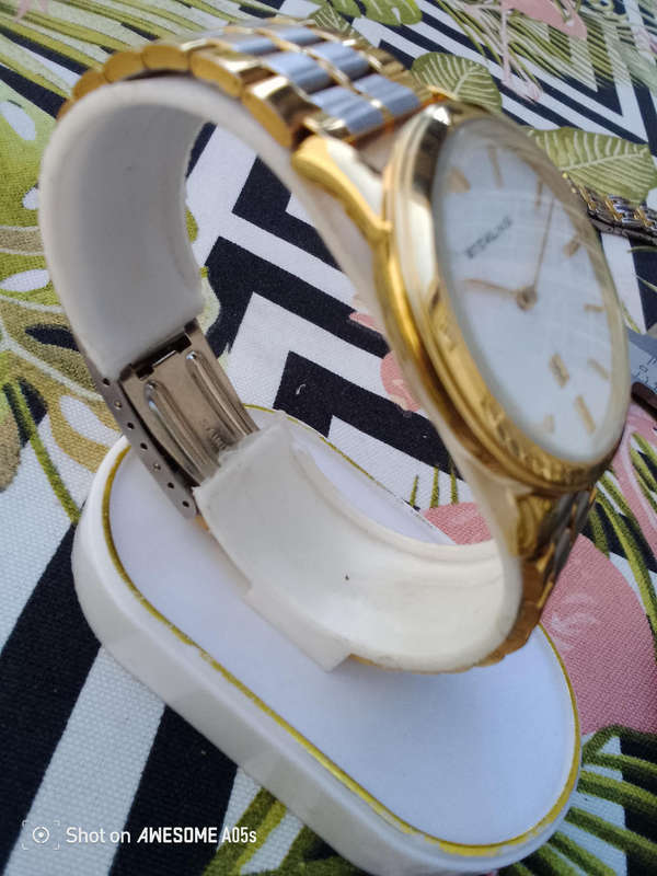Sterling with date quartz