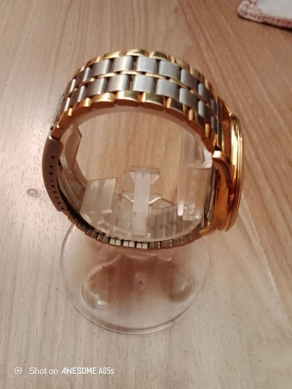 Sterling quartz with date
