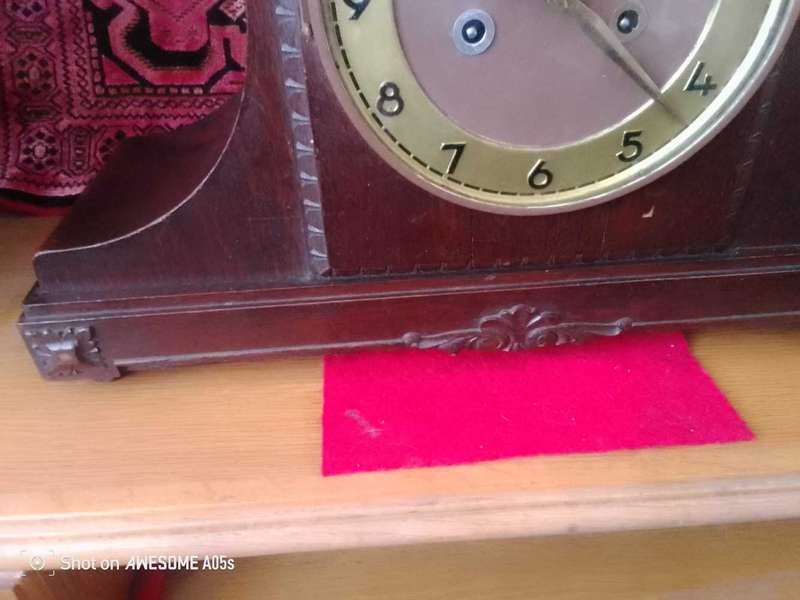 Juba mantle clock.Dating back to the mid century