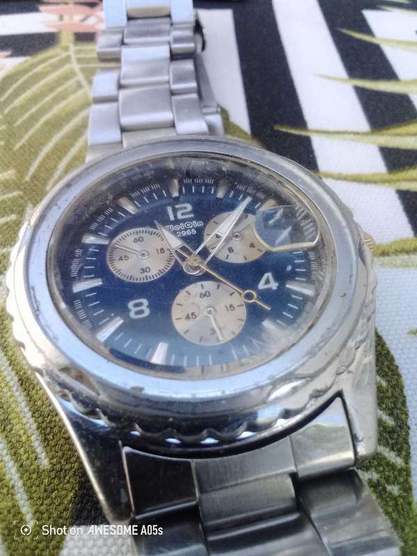 Weiqin quartz watch