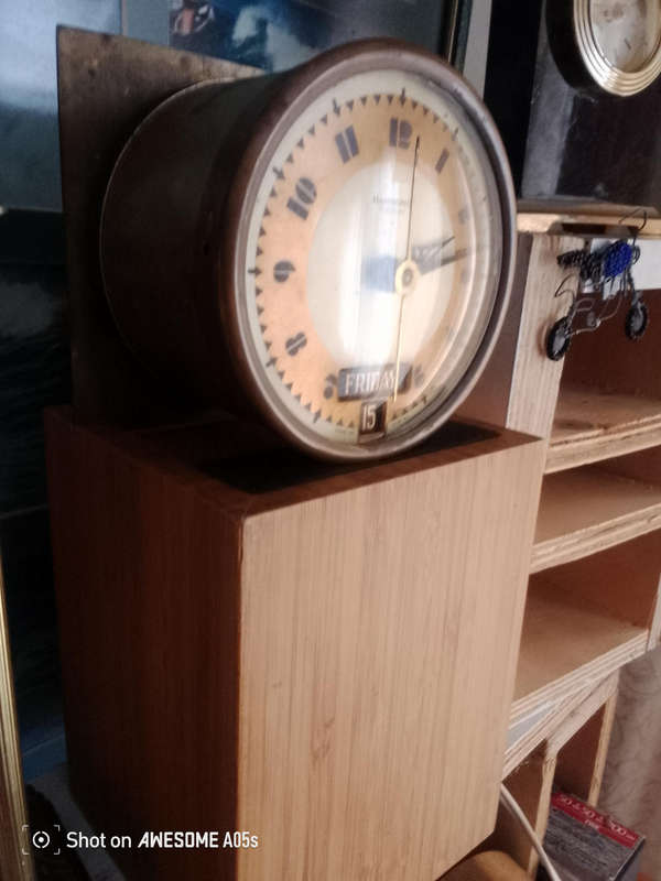Hammond Bichfanous electronic clock