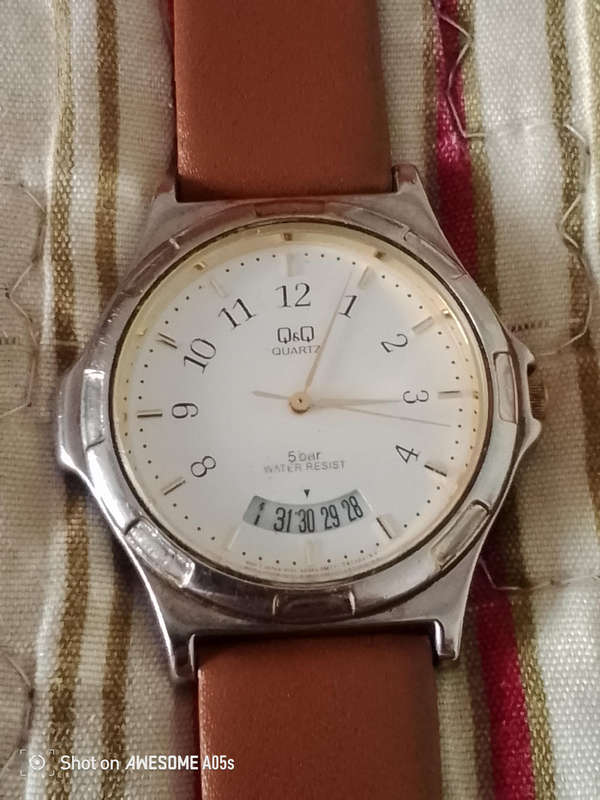 QanQ quartz watch
