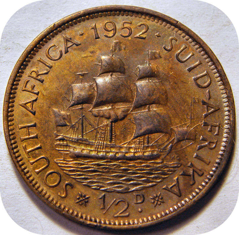 Bargain SA Union: Lustrous 1952 Half penny 1/2d below R15!