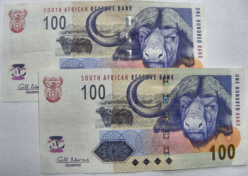  Top Grade notes: UNC grade,  2009 1st issue, 2 x Gill Marcus R100 #DN363***D . Bid per note. 