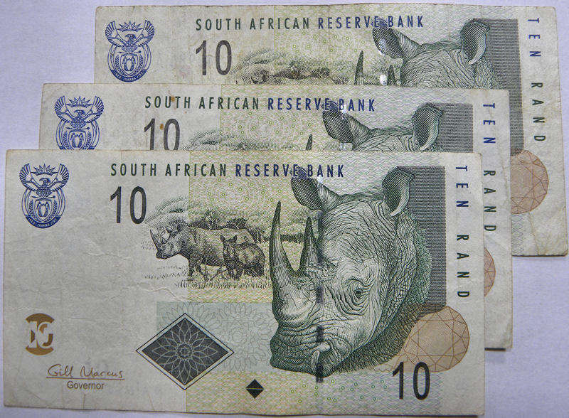 Bargain RSA notes: VF grade 4 x Gill Marcus R10 notes, BL89xxA 2009 1st . Bid per note.