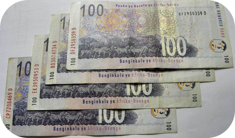 Bargain RSA notes: VF grade 5 x Gill Marcus R100 notes. Bid per note.