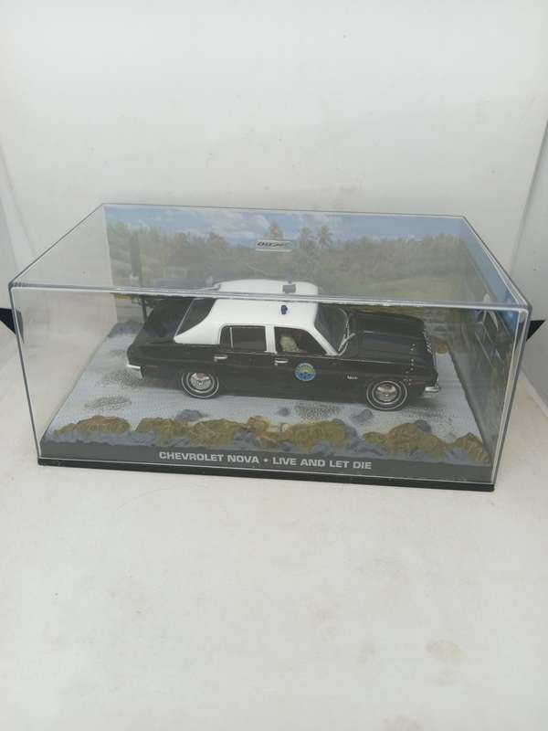 007 Chevrolet Nova - Live and Let Die - scale 1/43. Sealed. With Book