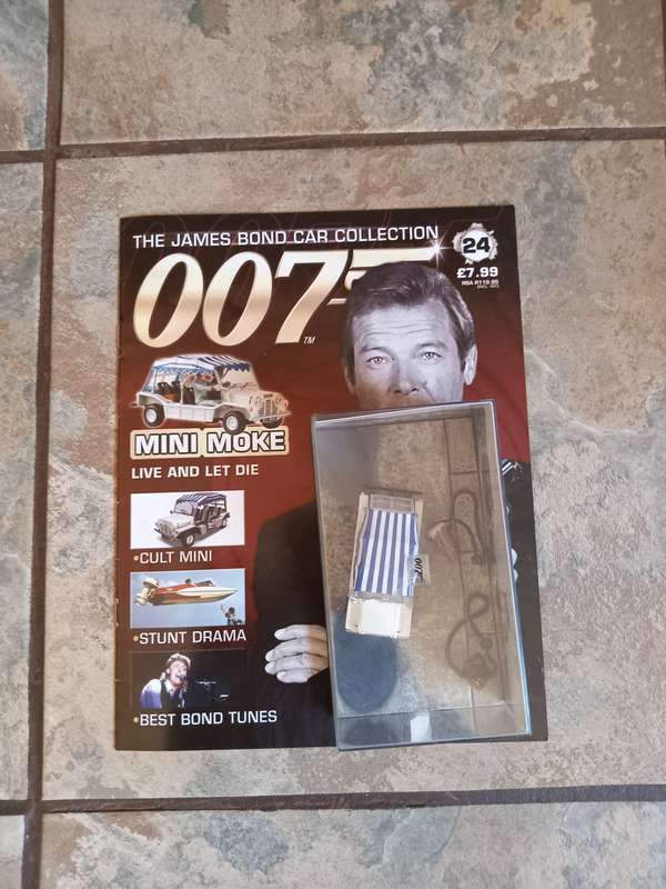 007 Mini Moke - Live and Let Die - scale 1/43. Sealed. With Book