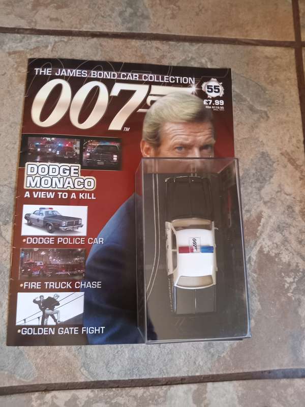 007 Dodge Monaco - View to a Kill - scale 1/43. Sealed. With Book
