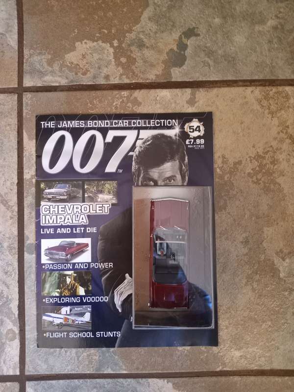 007 Chevrolet Impala - Live and Let Die - scale 1/43. Sealed. With Book