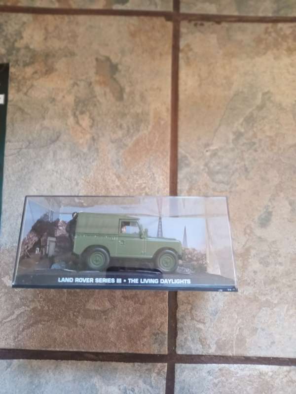 007 Land Rover Series 111 - Living Daylights - scale 1/43. Sealed. with book