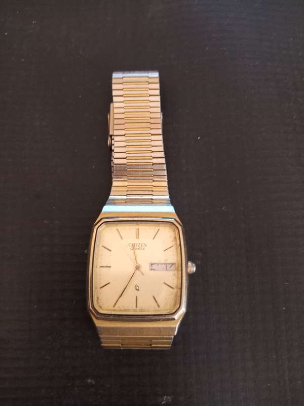 Citizen Day Date Men's watch . Works