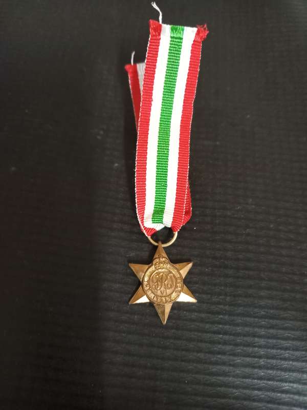 WW2 Italian Star Medal Miniature (B)