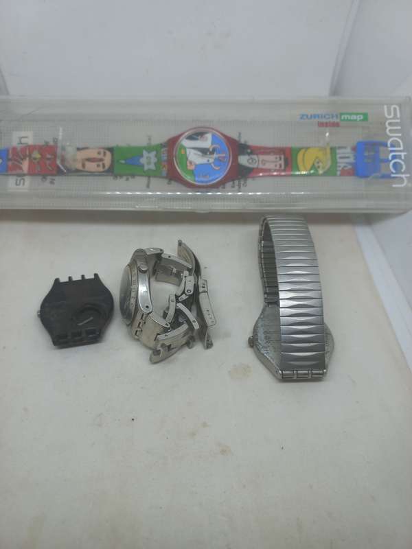 4 Swatch Men's Watch. Spares or Restoration