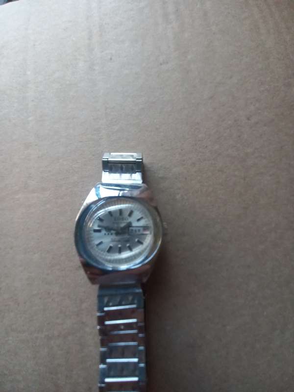 Zobo Women's Colombo Style wrist watch 3.cm. Spares or Restoration