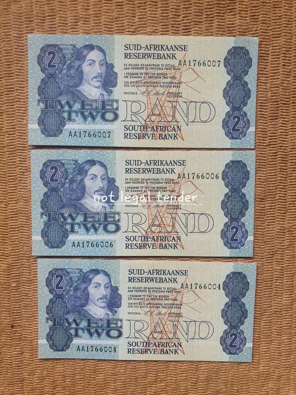 3 Unc 2 Sequential 1990 C Stals 1st issue Afr/Eng Two Rand Banknote (AA004/6/7)
