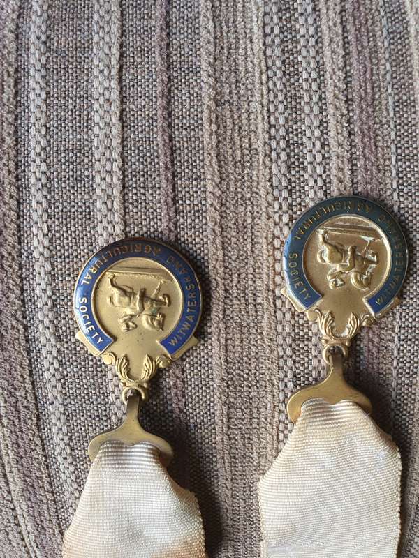 2 Witwatersrand Agricultural society medals as Judge