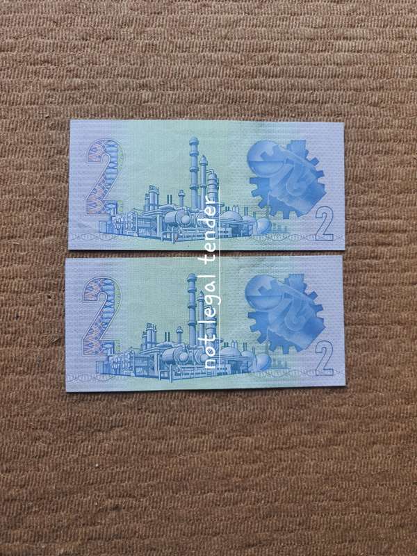 UNC 1990 C Stals AA 1st Issue  Afr/Eng Two Rand Banknote (AA768/9)