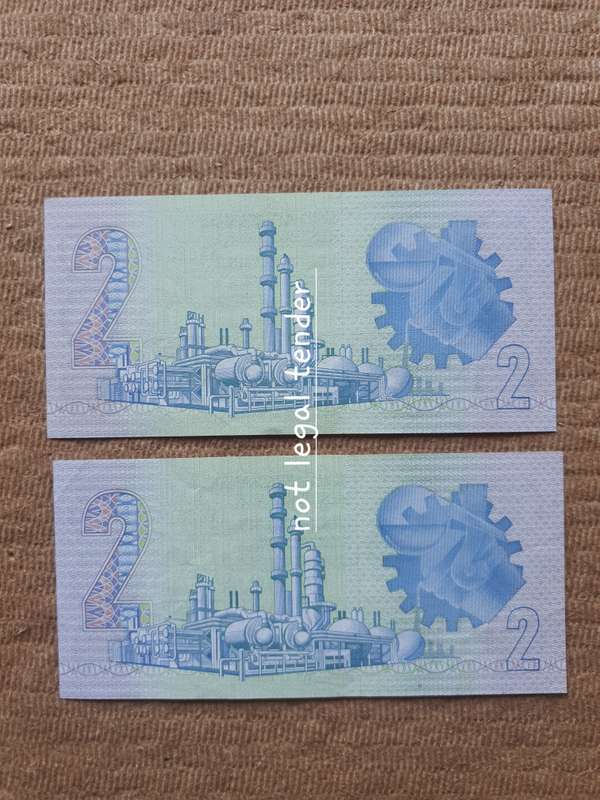 UNC 1990 C Stals AA 1st Issue  Afr/Eng Two Rand Banknote (AA444/5)