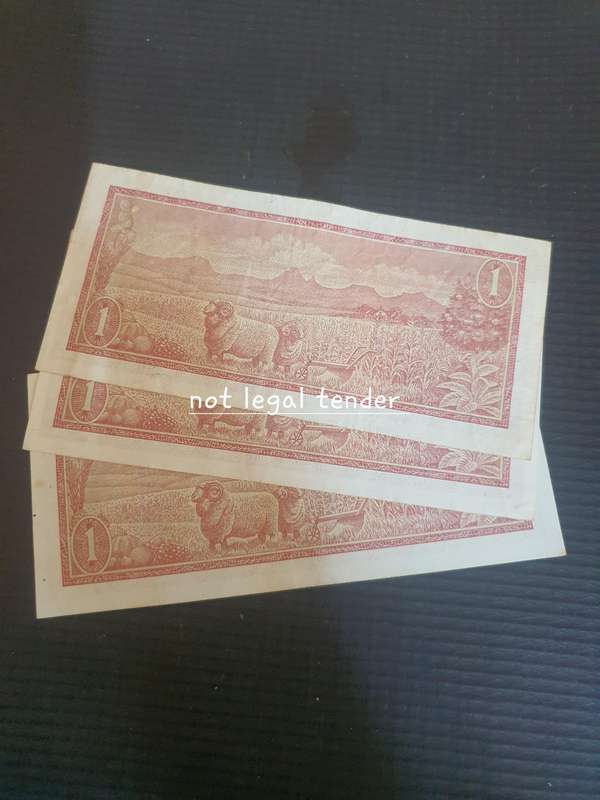 3 Sequential Tw De Jongh  3rd Issue Eng/Afr One Rand Banknotes (B594)